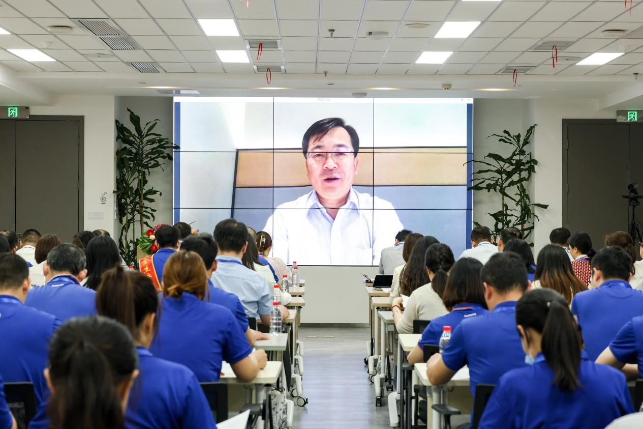 2-尊龙凯时人生就是博·(中国)网站-AG集团官方党委书记魏燕青全程线上参会，并作企业工作报告